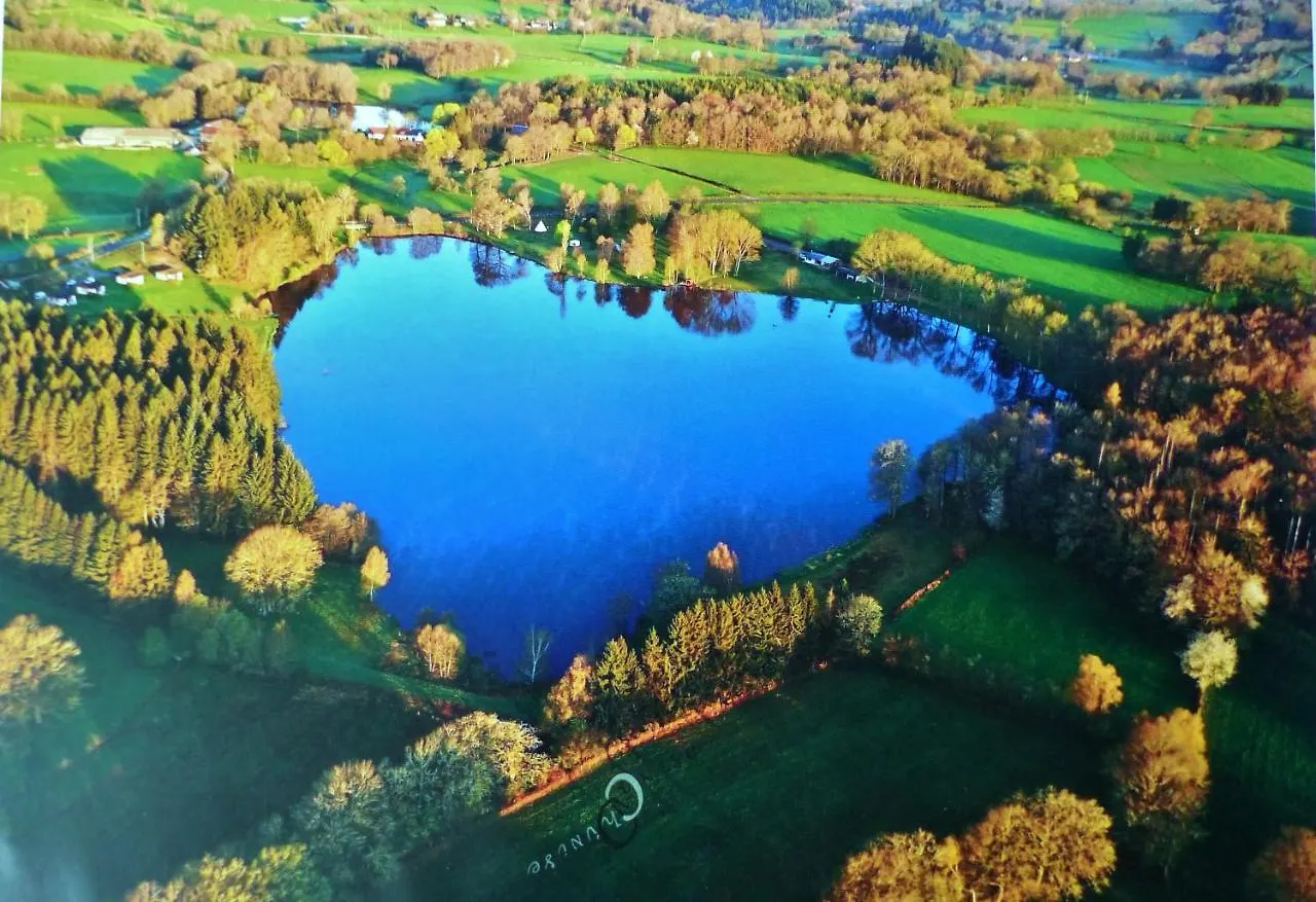 Domaine Du Balbuzard Hotel Condat-en-Combraille Campsite