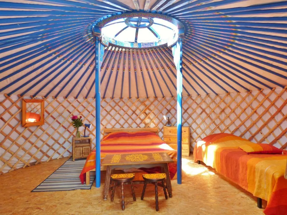 Domaine Du Balbuzard Hotel Condat-en-Combraille Campsite